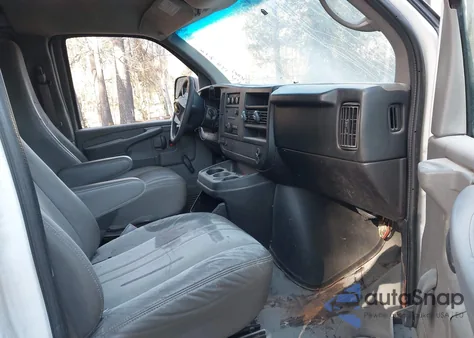 2011 Chevrolet Express 2500 Work Van z USA, uszkodzony, nr VIN 1GCWGFBA7B1166589